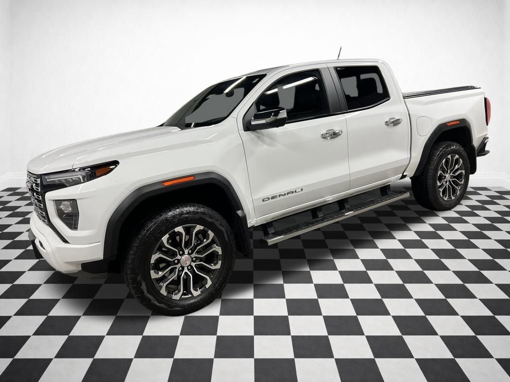 Certified 2025 GMC Canyon Denali image 5