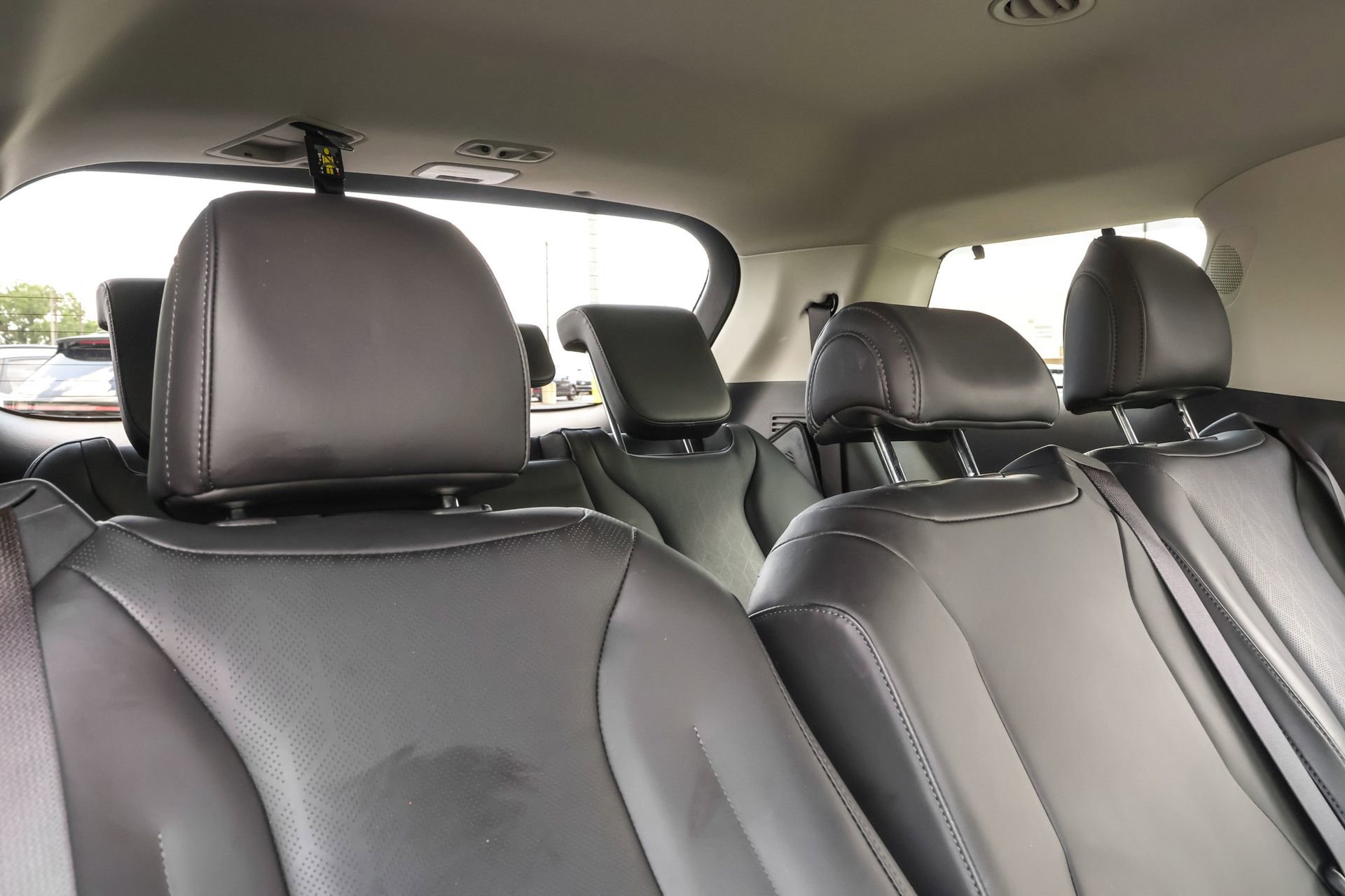 Used 2023 Kia Carnival SX image 37