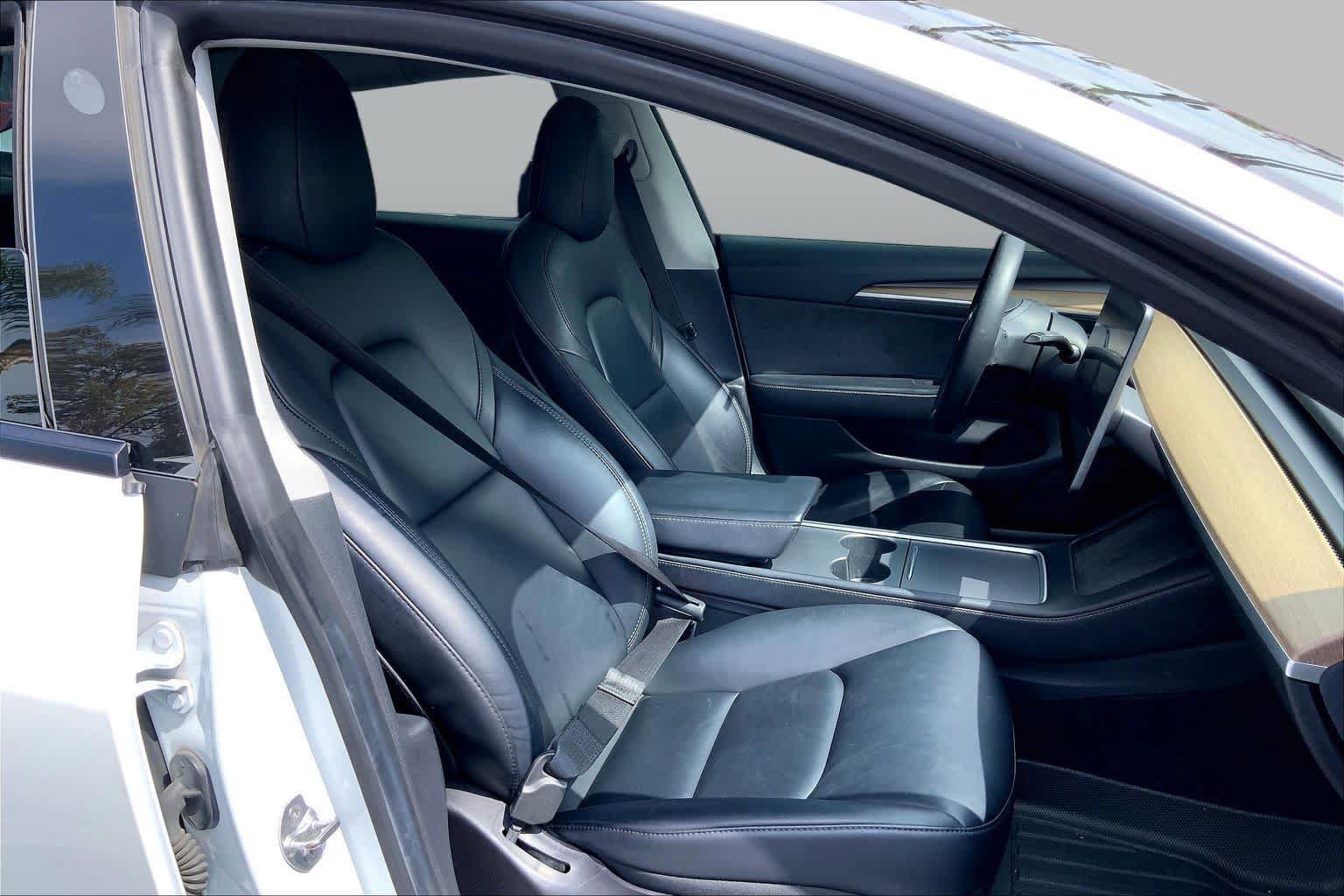 Used 2021 Tesla Model 3 Standard Range Plus RWD image 8