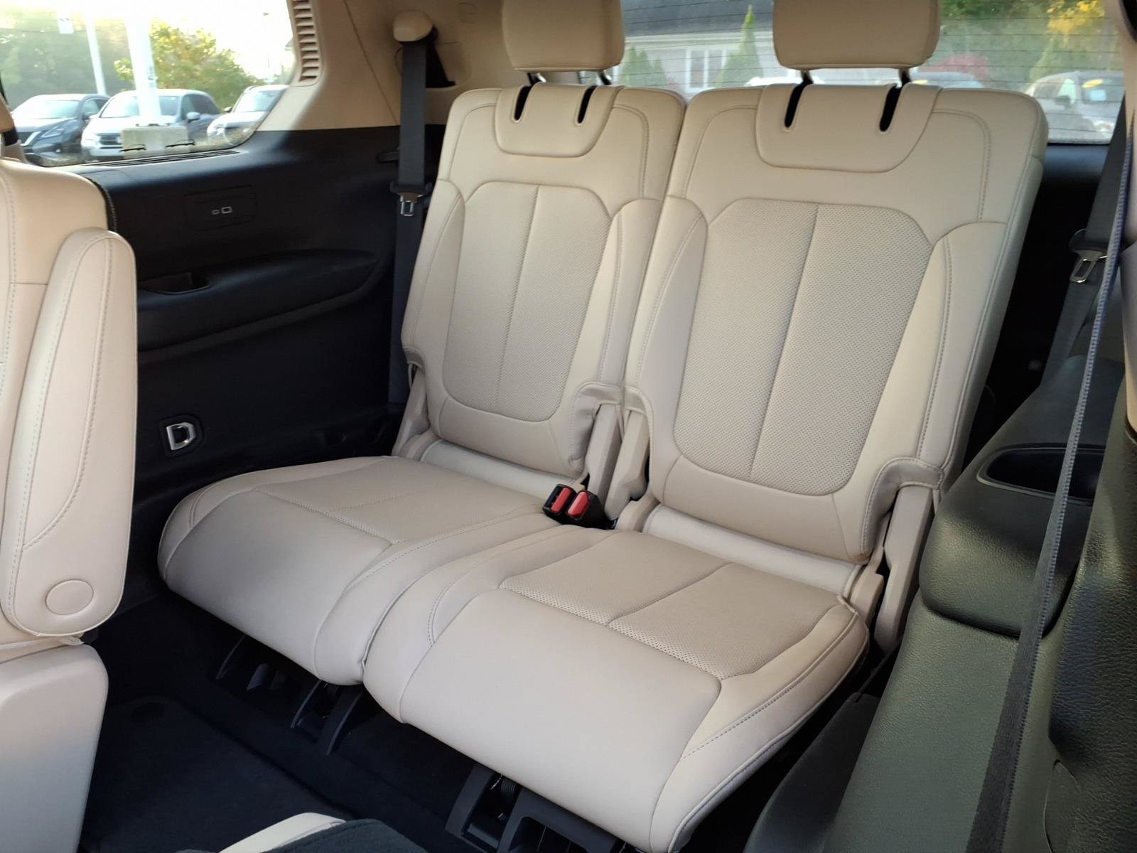 Used 2022 Jeep Grand Cherokee L Limited w/ Luxury Tech Group II AWD/4WD image 10