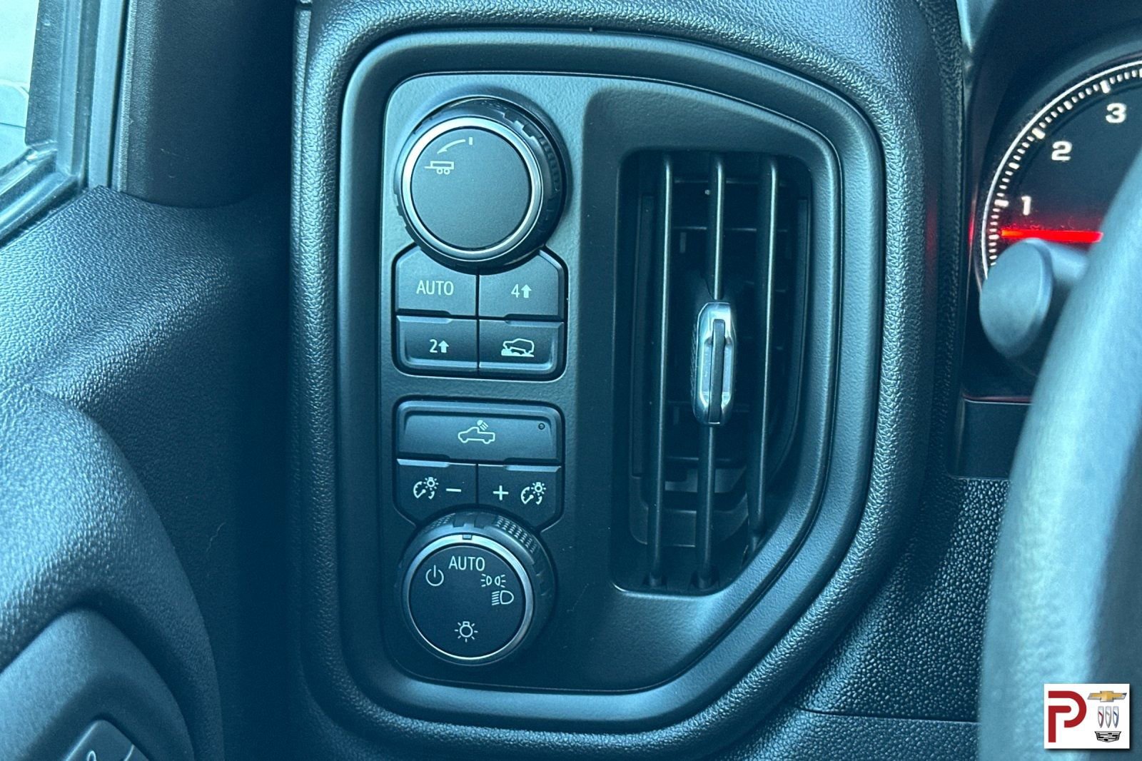 Certified 2019 Chevrolet Silverado 1500 Custom w/ Custom Value Package image 33