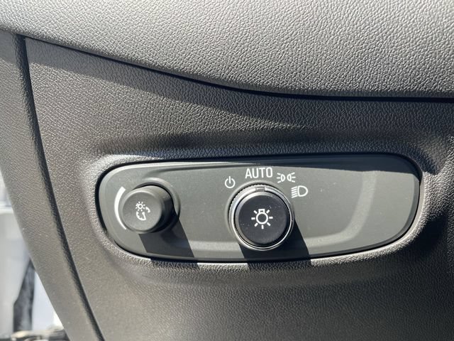 Used 2023 Chevrolet Equinox LT w/ Driver Convenience Package AWD/4WD image 34
