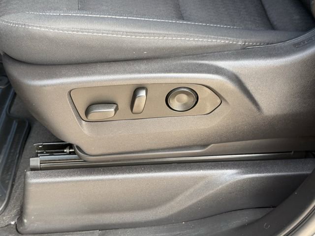 Used 2024 Chevrolet Silverado 1500 LT image 23