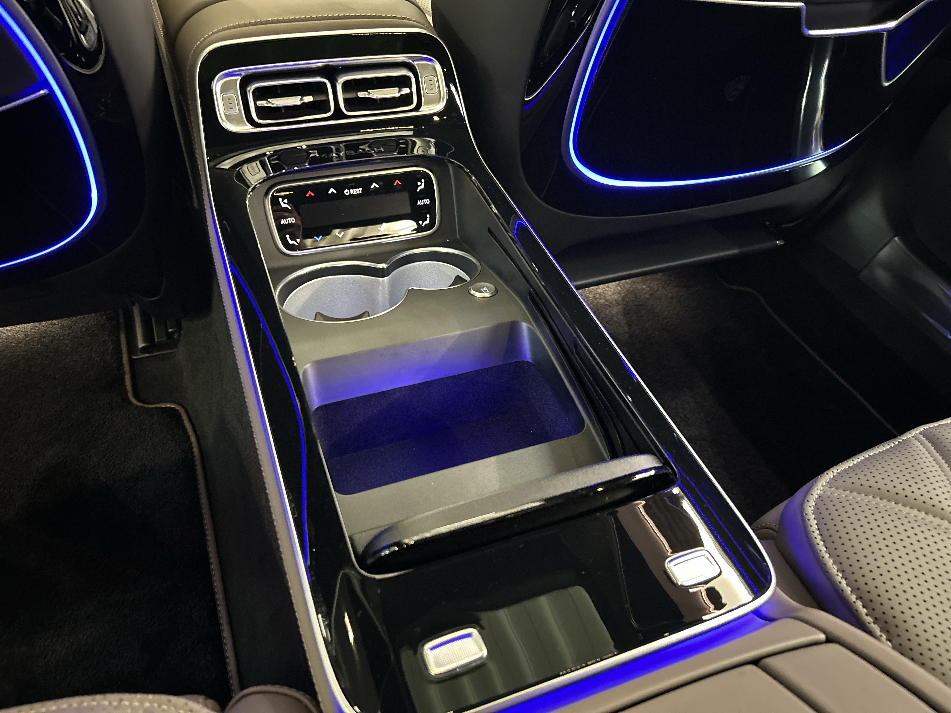 Certified 2024 Mercedes-Benz Maybach S 580 4MATIC image 40