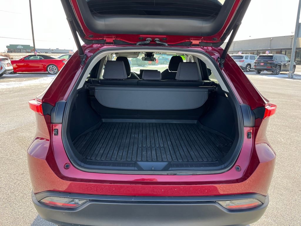 Used 2023 Toyota Venza LE image 26