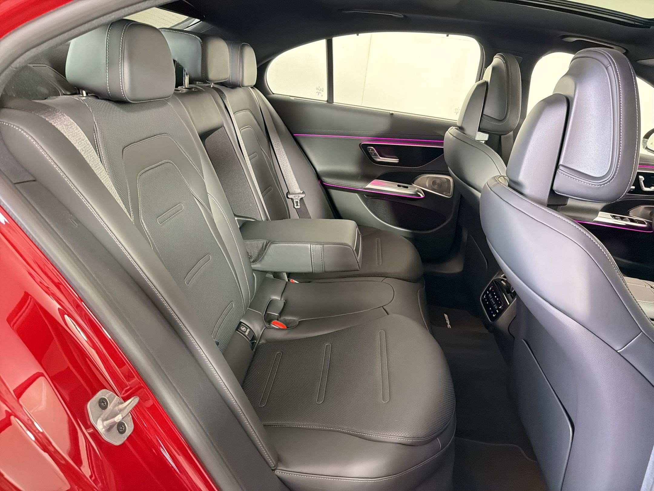 New 2026 Mercedes-Benz E 53 AMG e 4MATIC Sedan image 30