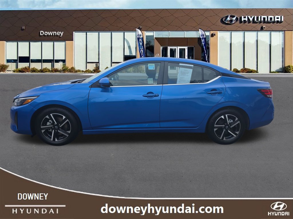 Used 2024 Nissan Sentra SV FWD image 2