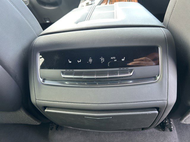 Certified 2023 Cadillac Escalade Premium Luxury image 19