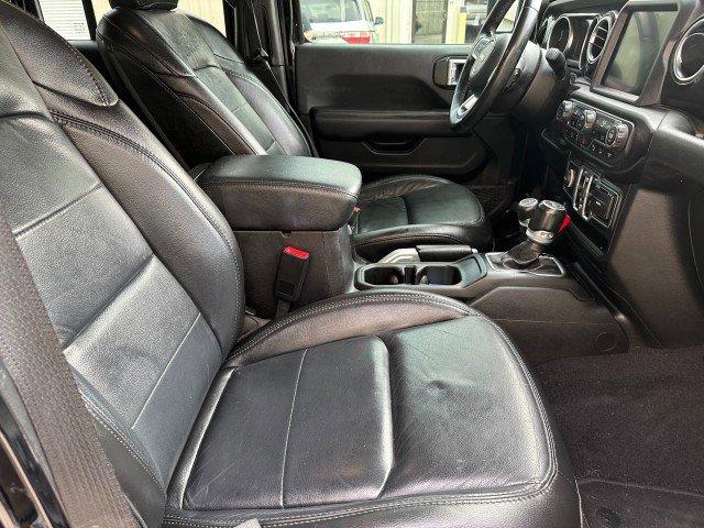 Used 2020 Jeep Wrangler Unlimited Sahara AWD/4WD image 16