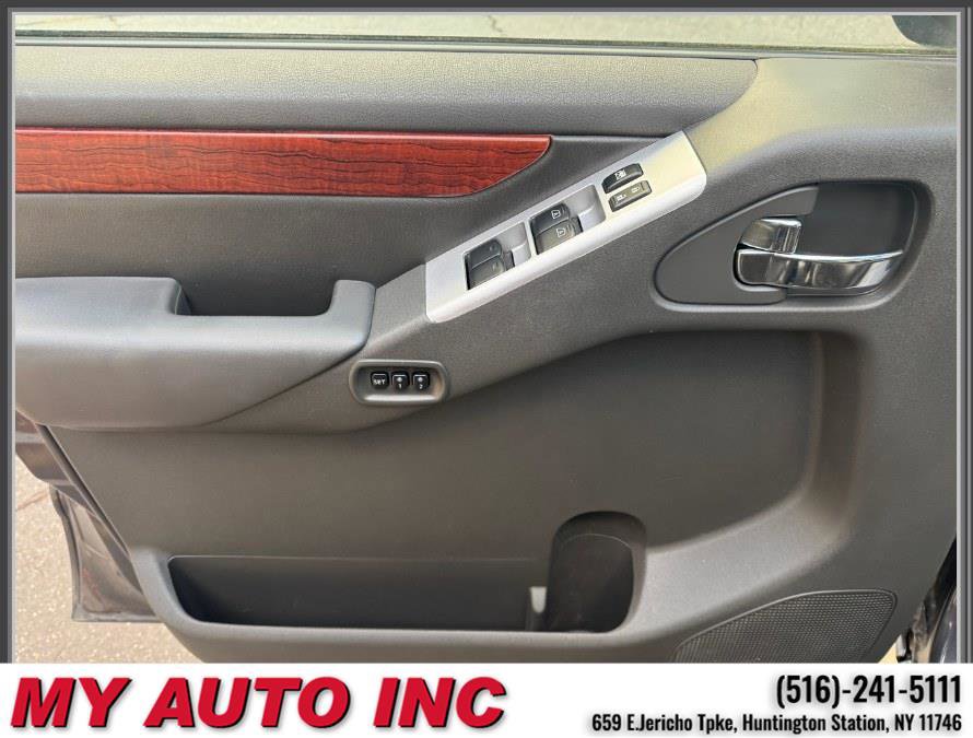 Used 2012 Nissan Pathfinder LE AWD/4WD image 27