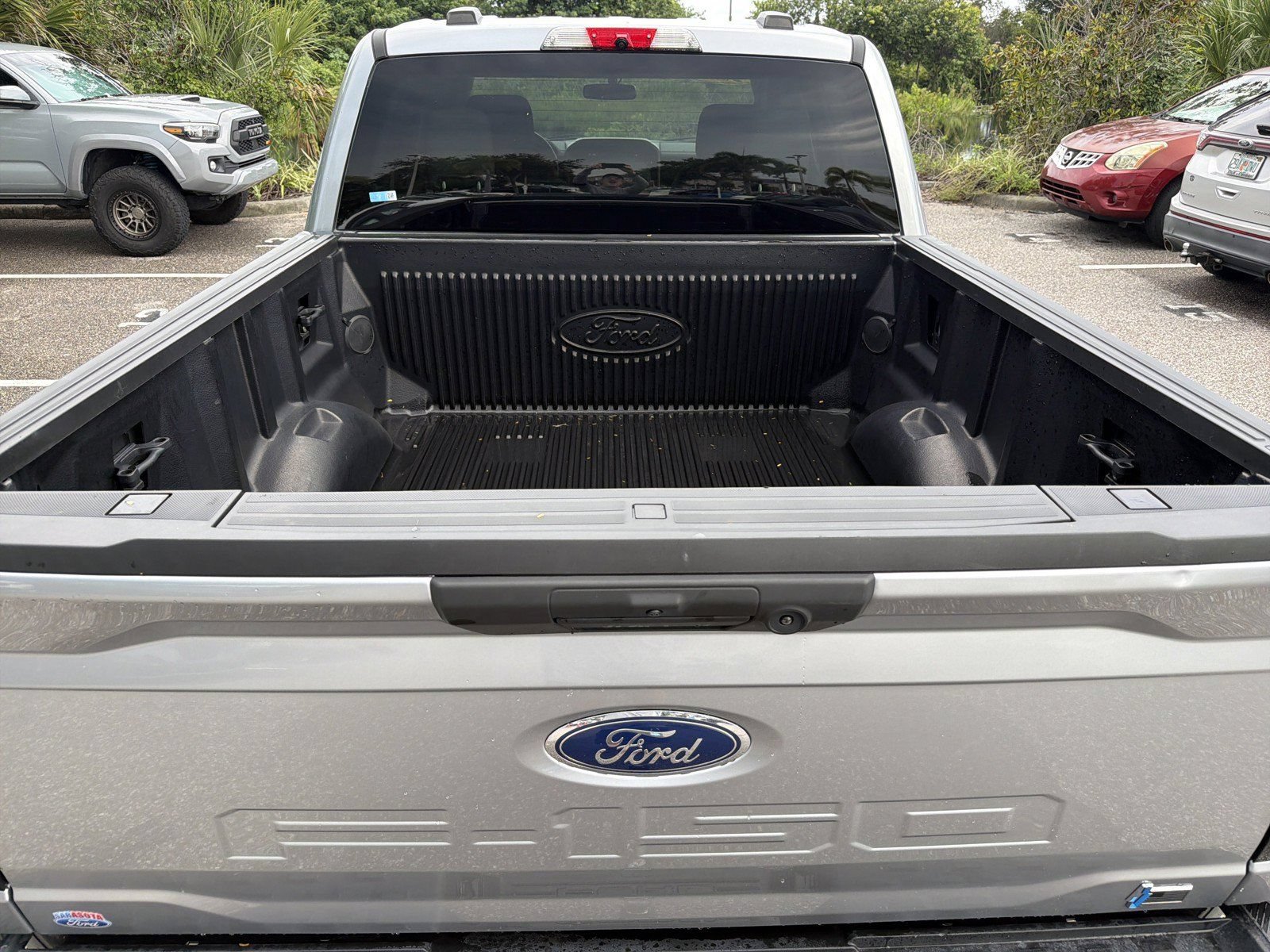 Used 2023 Ford F150 Lightning XLT AWD/4WD image 12