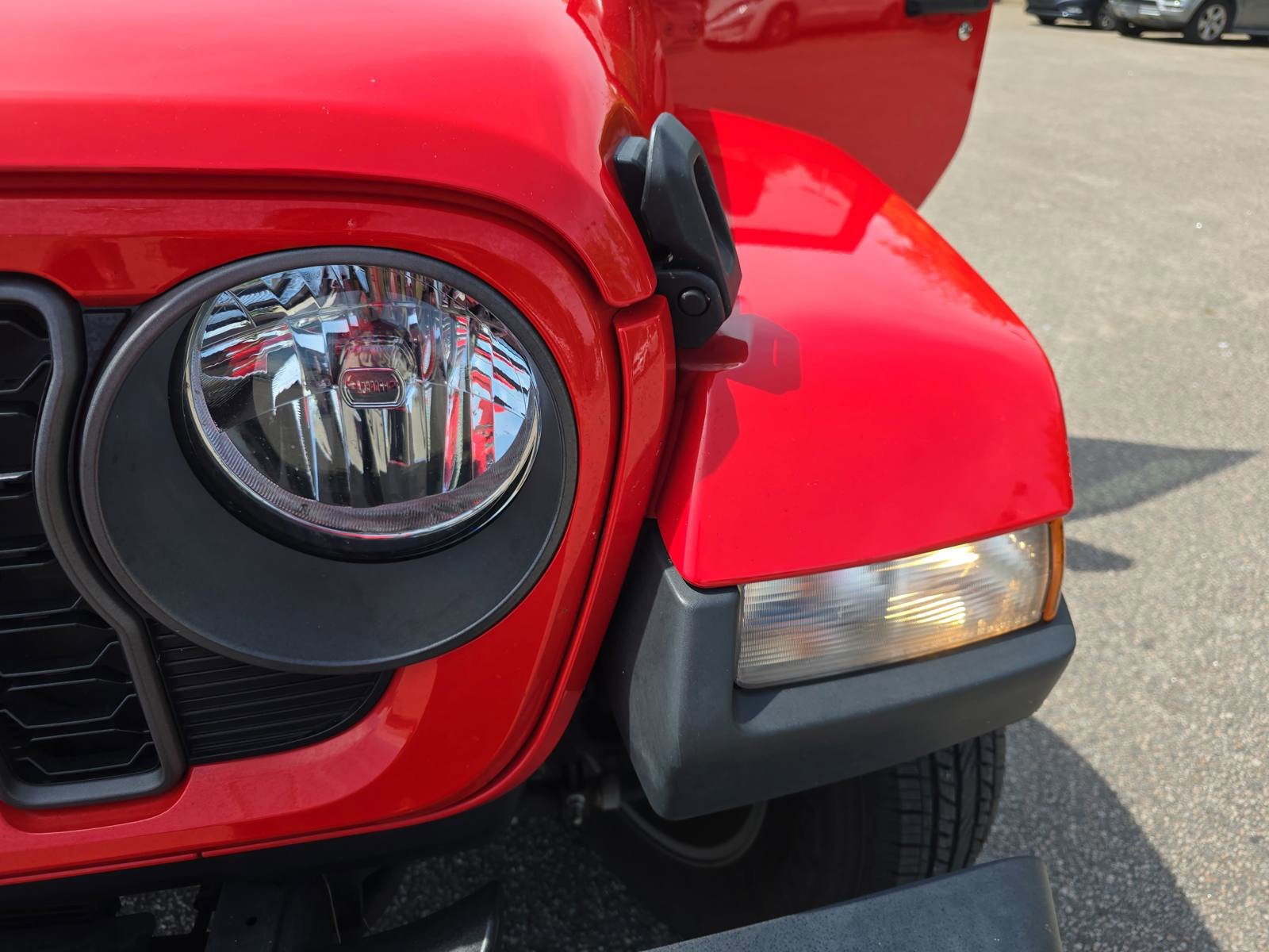 Used 2024 Jeep Gladiator Sport image 31