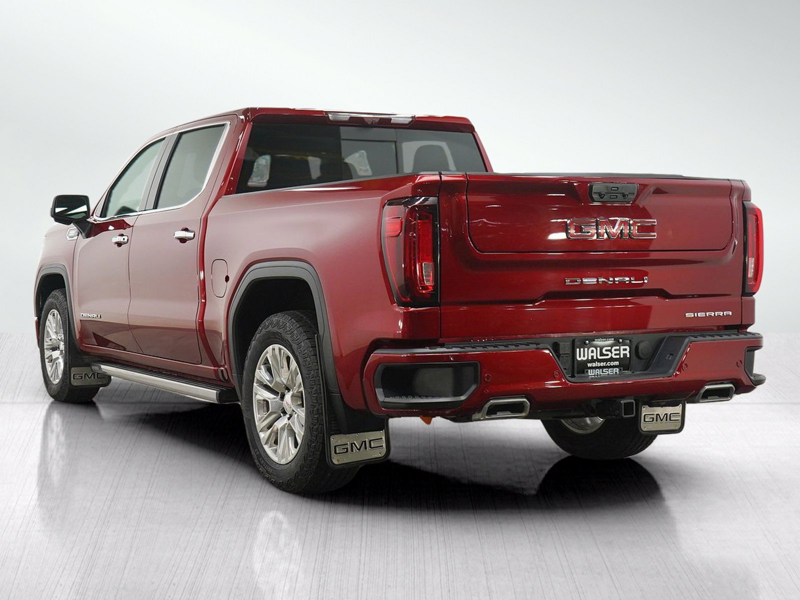 Used 2024 GMC Sierra 1500 Denali w/ Denali Reserve Package AWD/4WD image 4