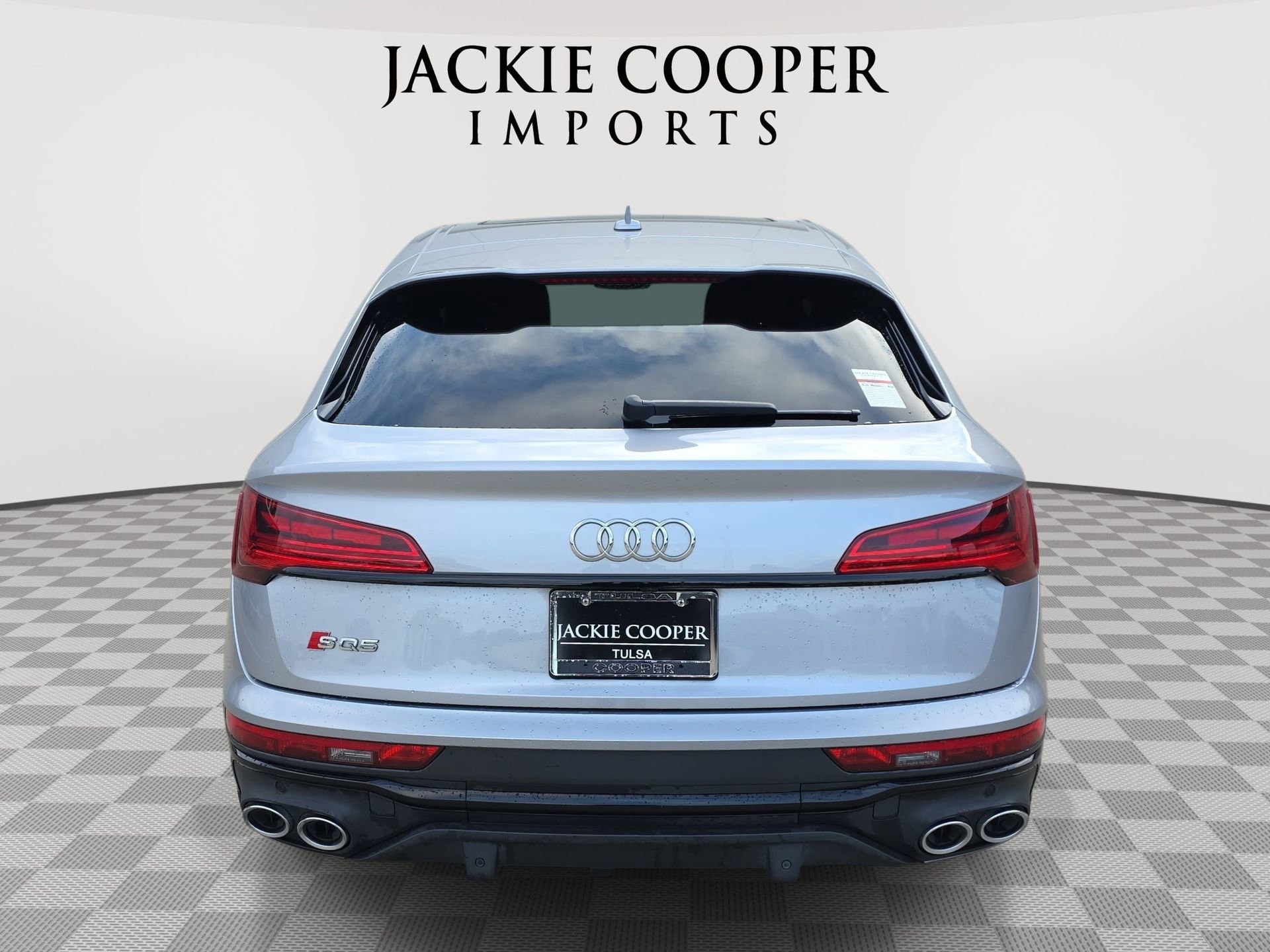 Used 2023 Audi SQ5 Prestige AWD/4WD image 6