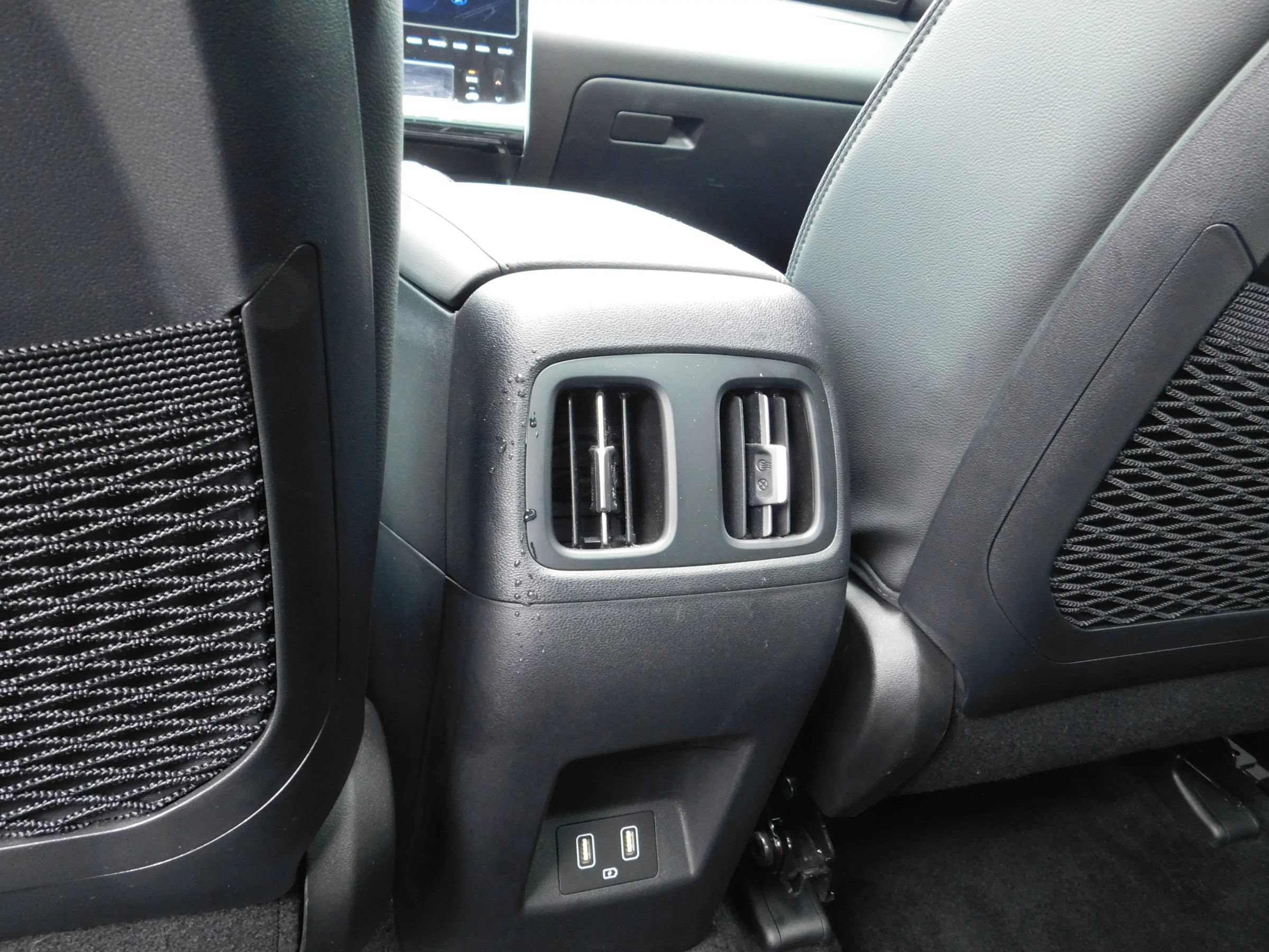 Used 2024 Hyundai Tucson Limited AWD/4WD image 16
