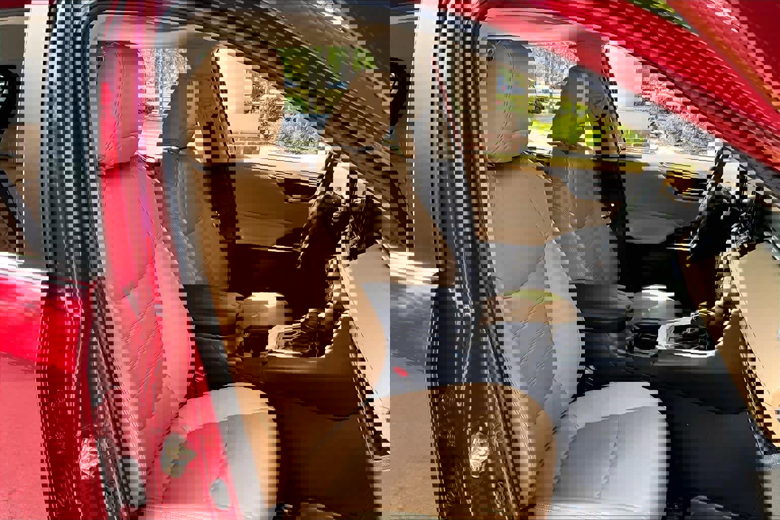 Used 2019 Toyota RAV4 XLE Premium w/ Cold Weather Package image 9