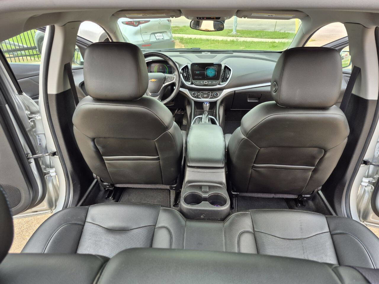 Used 2017 Chevrolet Volt LT w/ Comfort Package FWD image 19