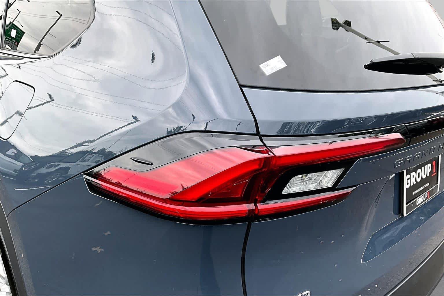 Used 2025 Toyota Grand Highlander AWD image 29