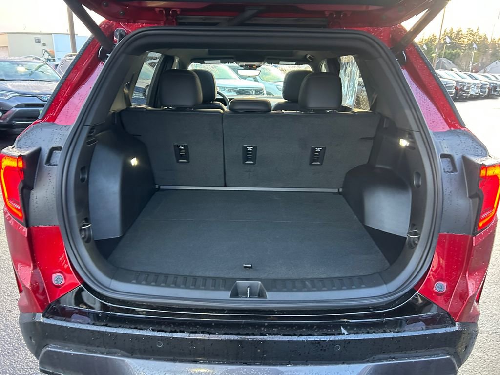Used 2026 GMC Terrain AT4 w/ Technology Package II image 25