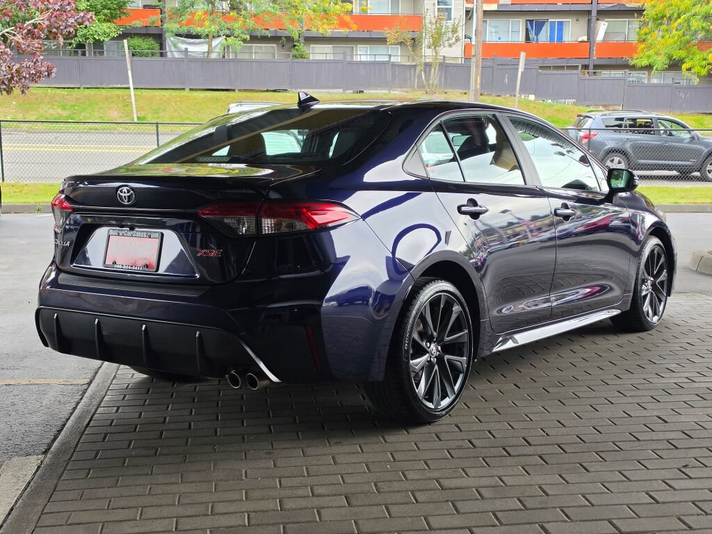 Used 2024 Toyota Corolla XSE FWD image 5