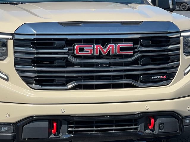 Used 2023 GMC Sierra 1500 AT4 w/ Technology Package AWD/4WD image 47