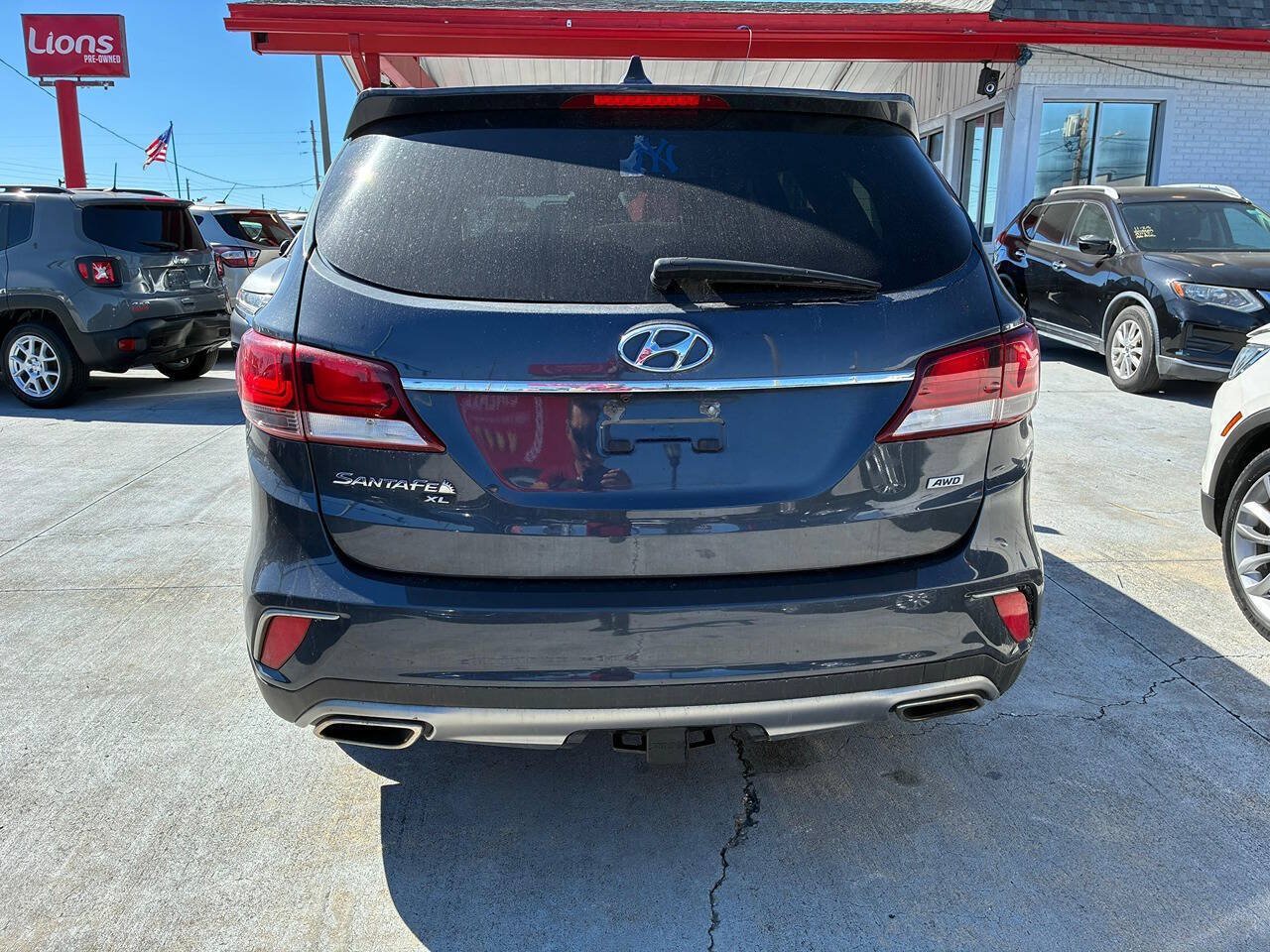 Used 2019 Hyundai Santa Fe XL SE AWD/4WD image 6