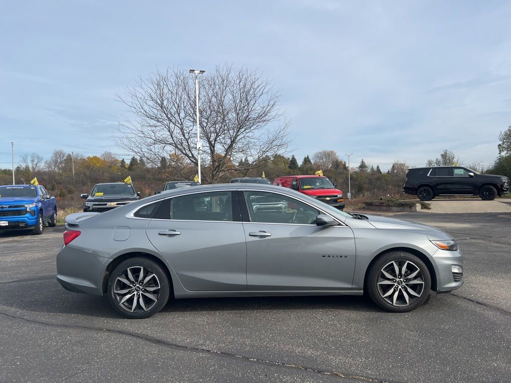 Used 2023 Chevrolet Malibu RS image 3