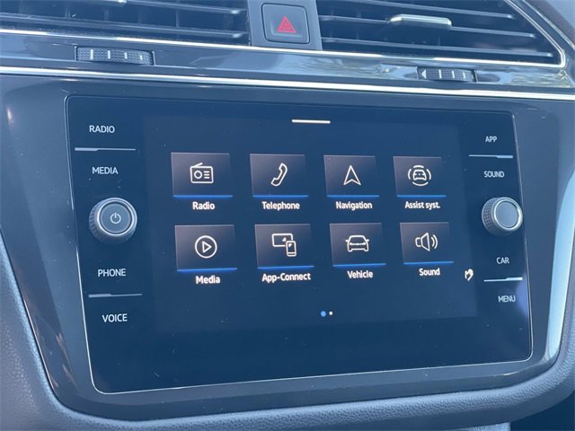 Used 2022 Volkswagen Tiguan SE image 11