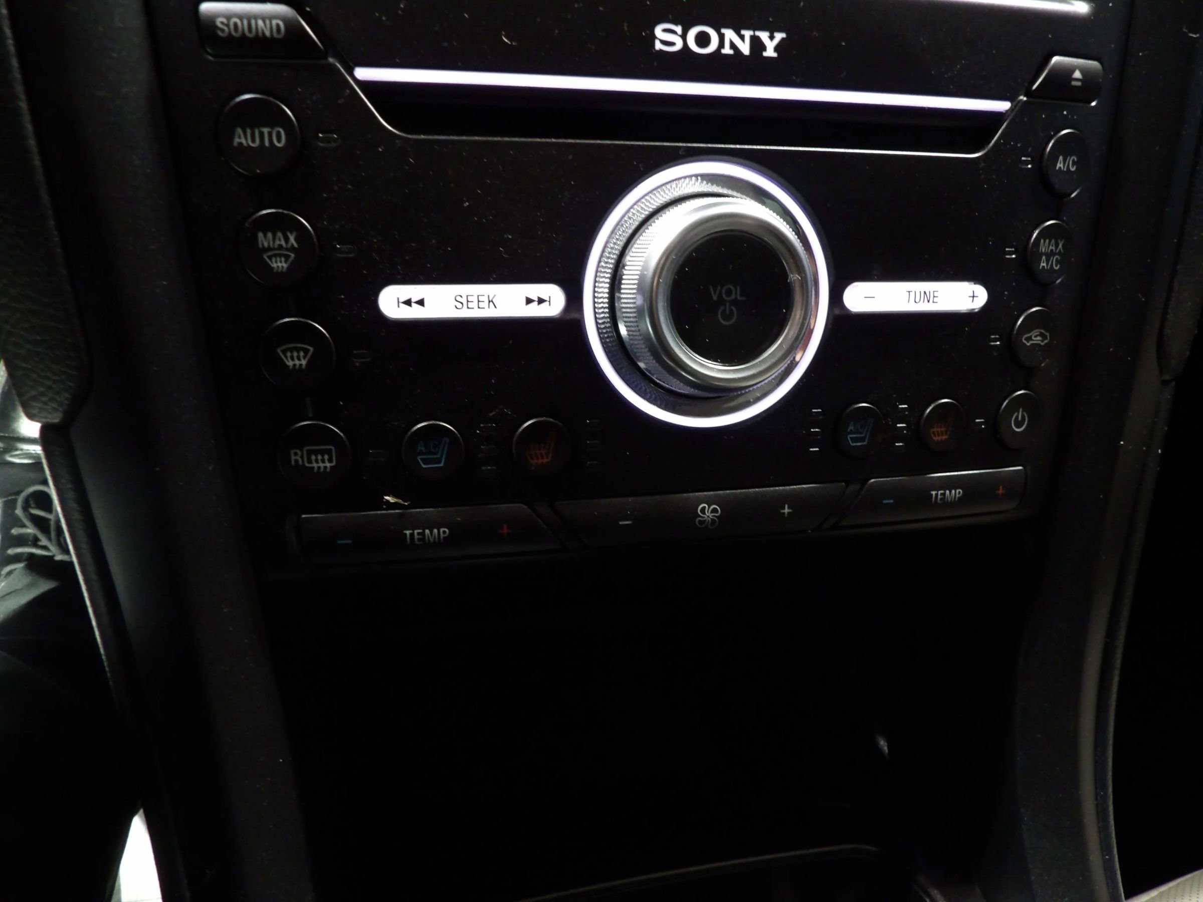 Used 2018 Ford Fusion Titanium image 15