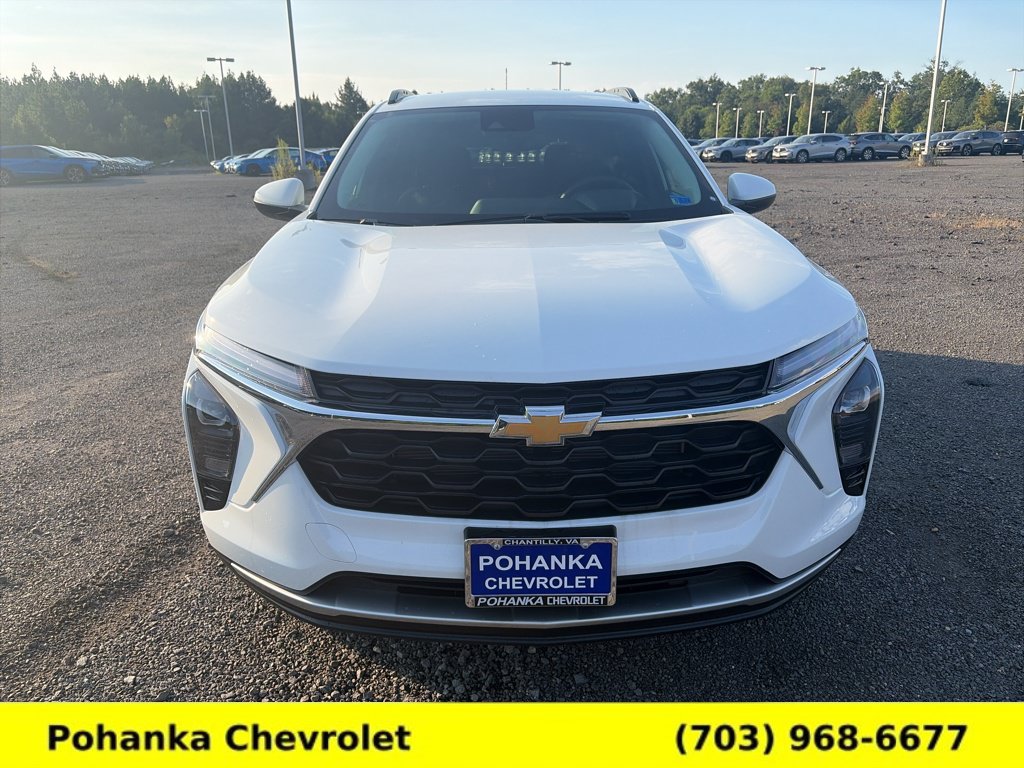 New 2026 Chevrolet Trax LT w/ Driver Confidence Package FWD video 2