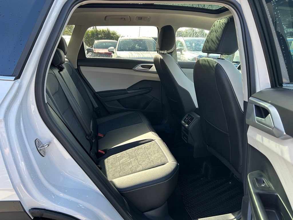 New 2026 Volkswagen Taos SE FWD image 37