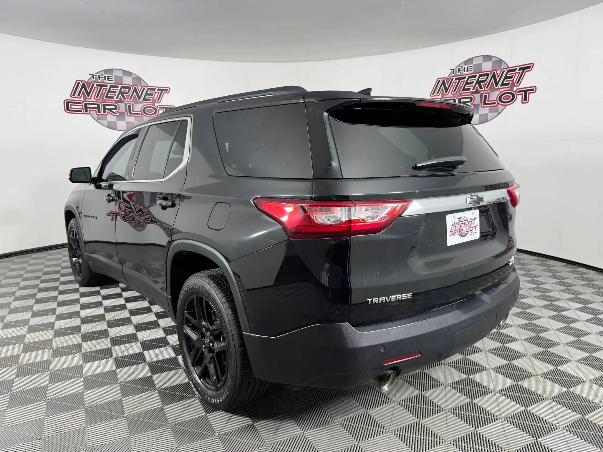 Used 2020 Chevrolet Traverse LT FWD image 5