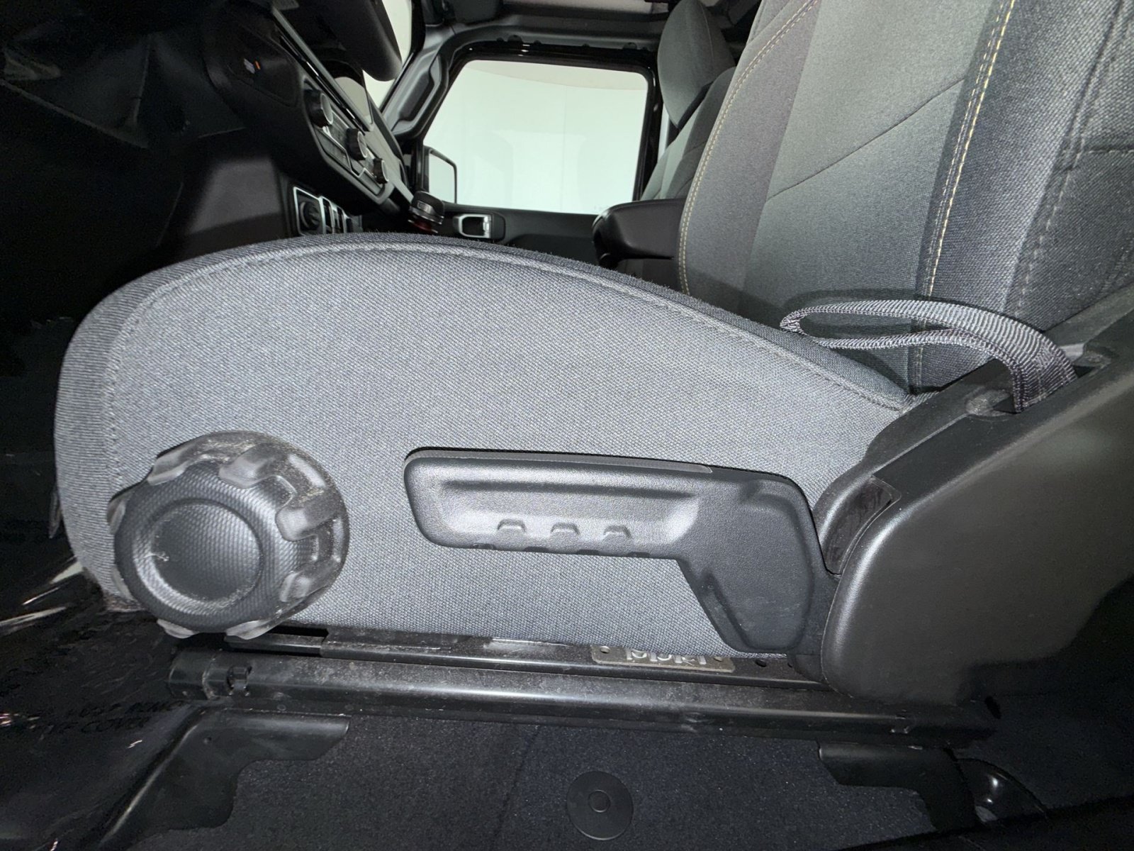 Used 2024 Jeep Wrangler Unlimited Sport AWD/4WD image 14