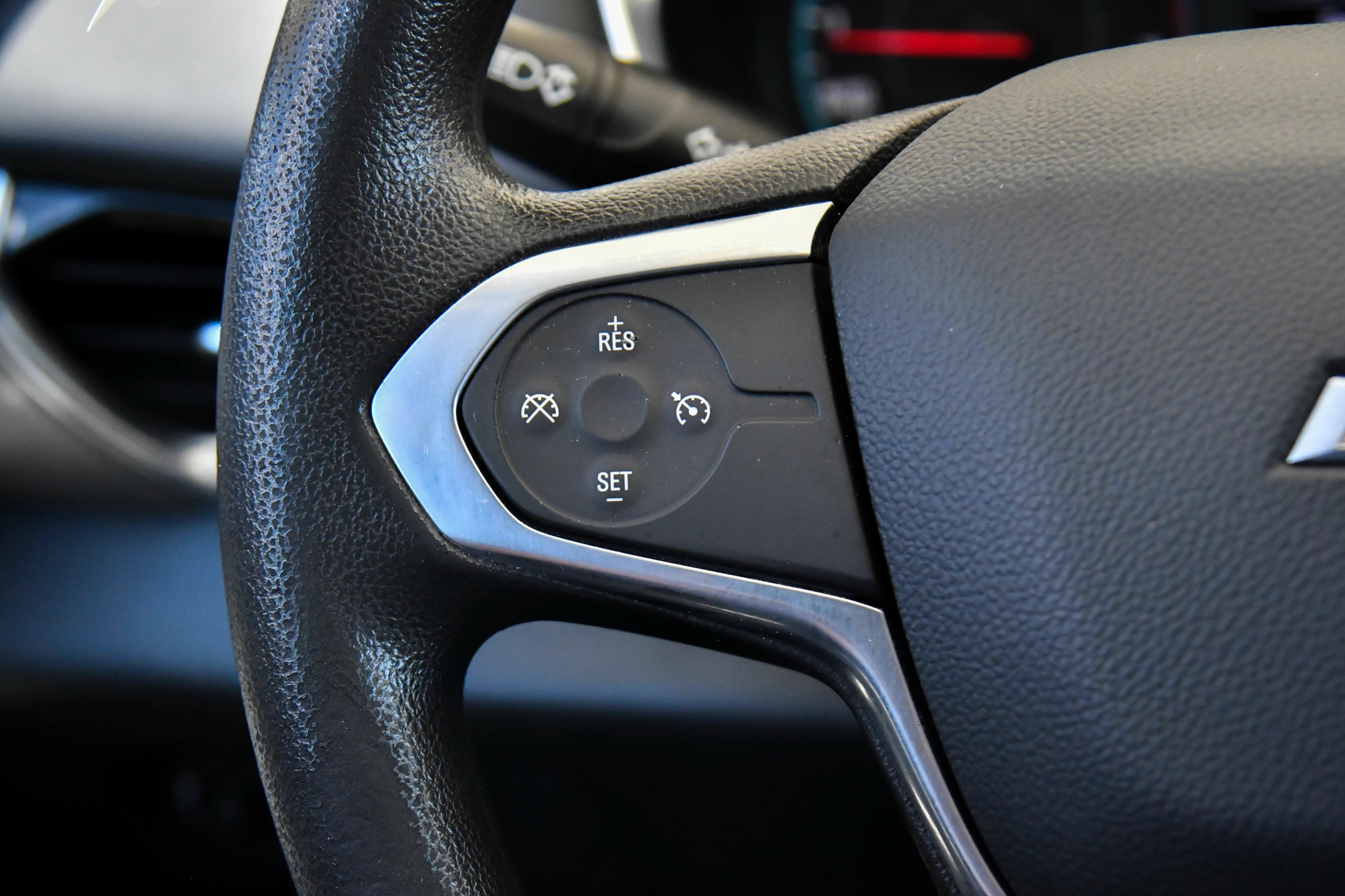 Used 2021 Chevrolet Traverse LS FWD image 28