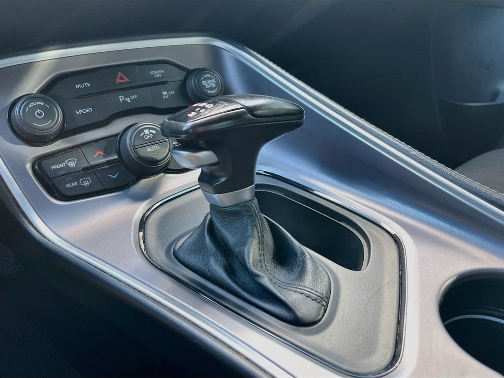 Used 2022 Dodge Challenger GT RWD image 16