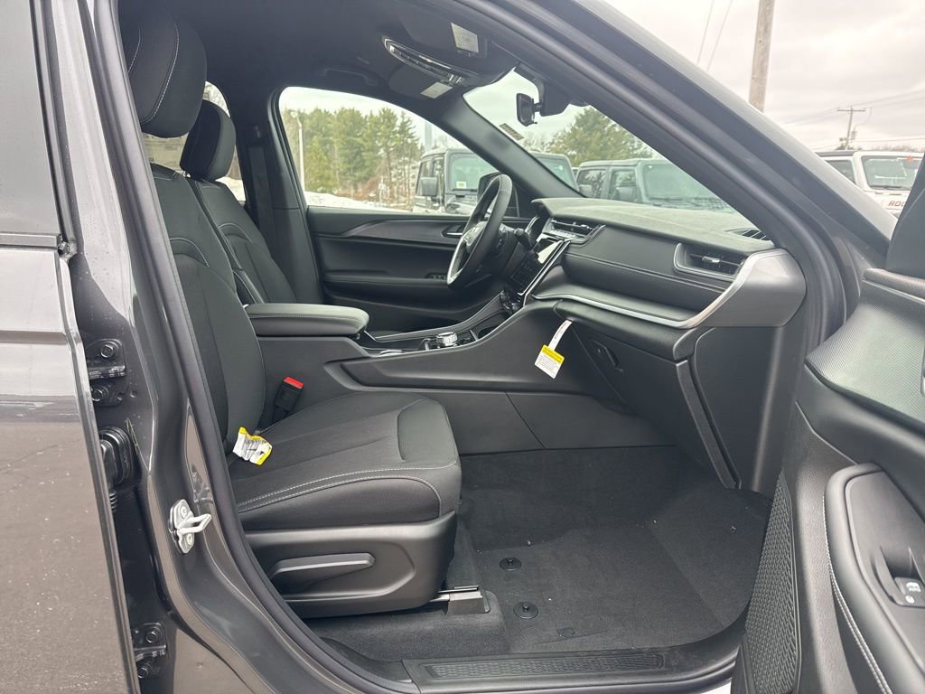 New 2026 Jeep Grand Cherokee Laredo image 27