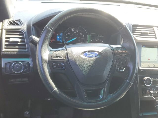 Used 2018 Ford Explorer XLT w/ Equipment Group 202A image 12
