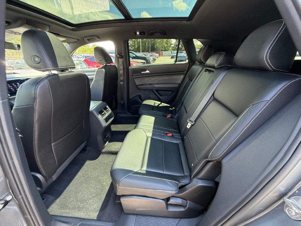 Used 2023 Volkswagen Atlas Cross Sport SEL AWD/4WD image 25