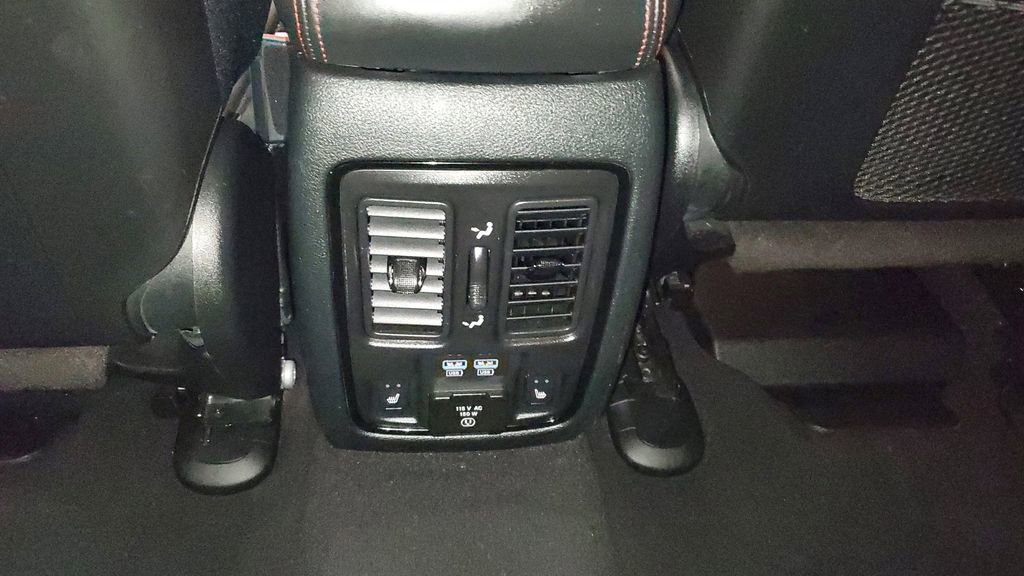 Used 2024 Dodge Durango GT RWD image 13