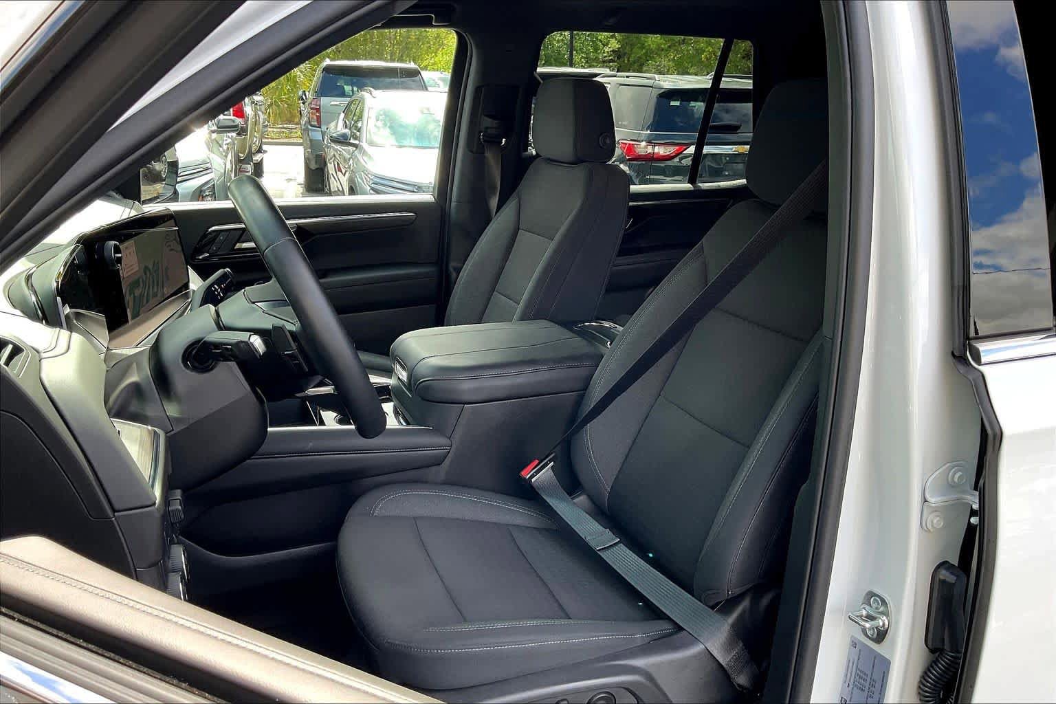 Certified 2025 Chevrolet Tahoe LS RWD image 24