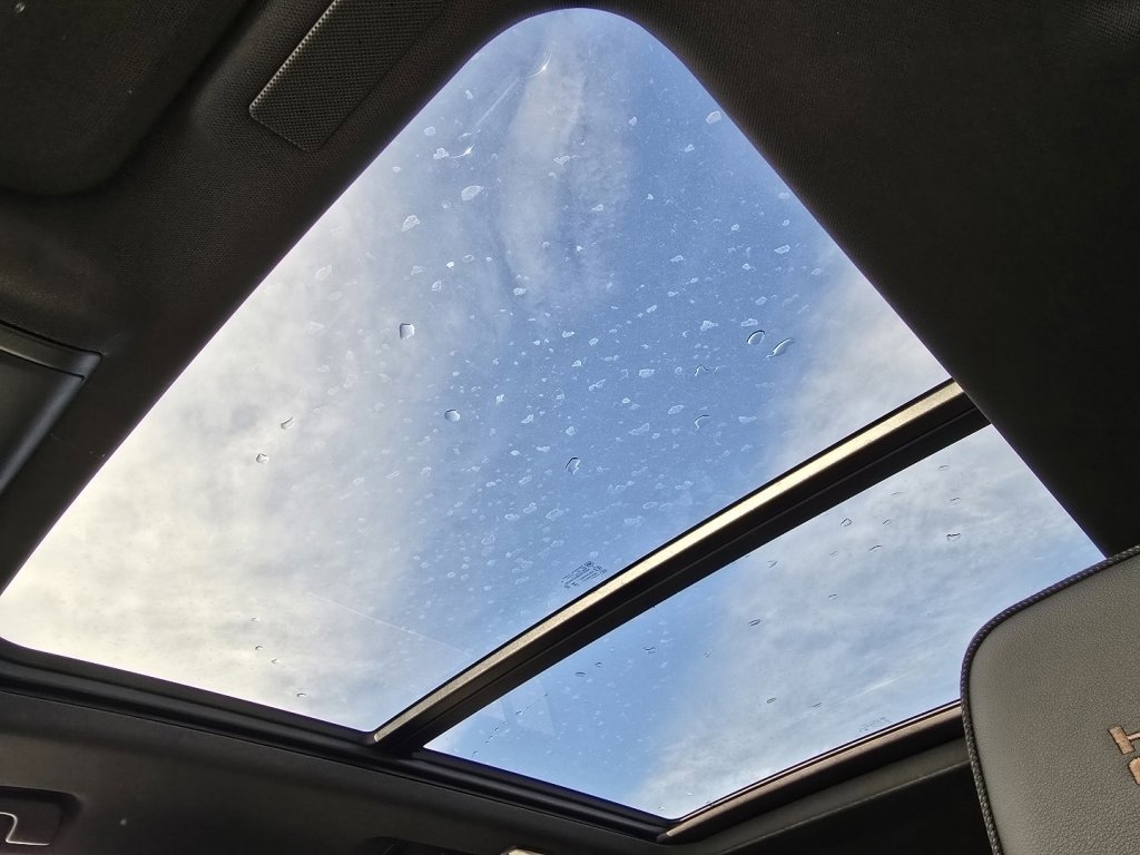 New 2026 Chevrolet Suburban High Country image 3