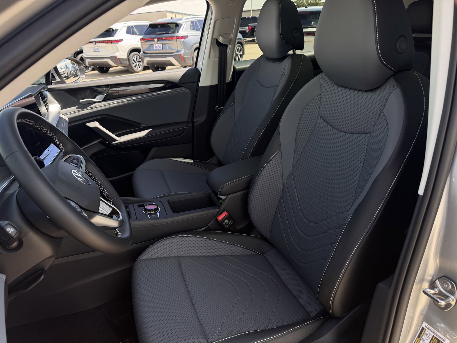 New 2026 Volkswagen Tiguan SE image 24