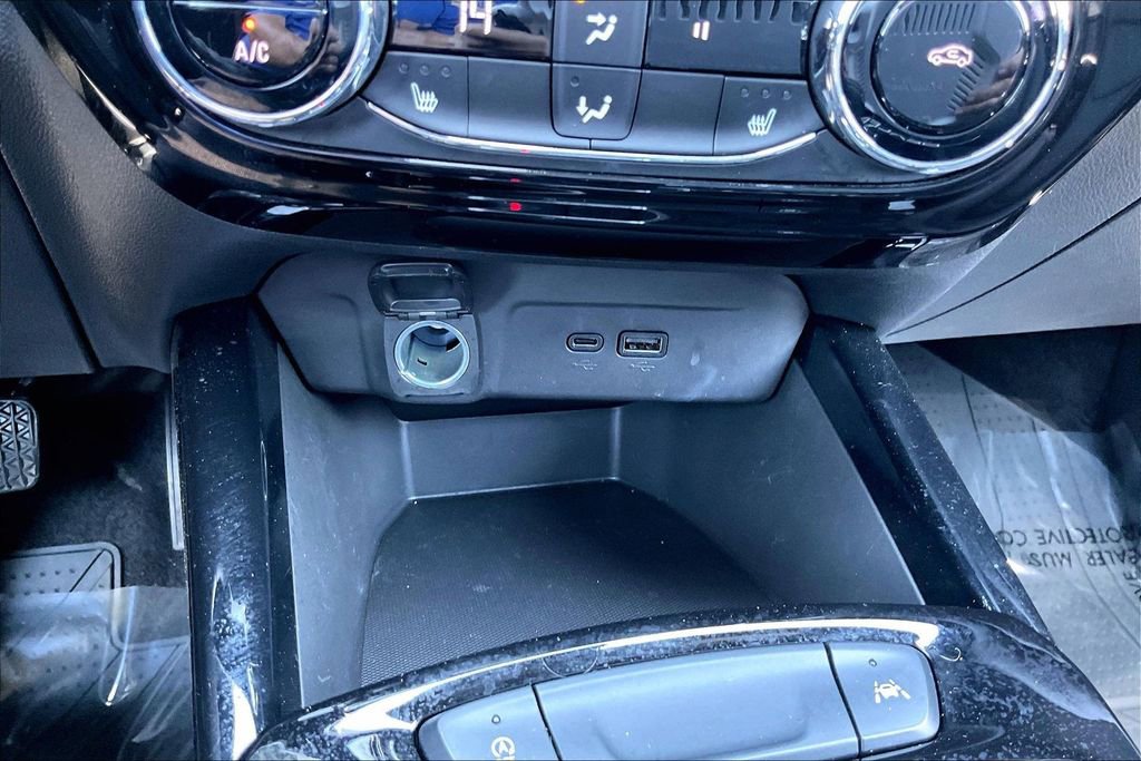 Used 2024 Chevrolet Trax RS w/ Driver Confidence Package FWD image 31
