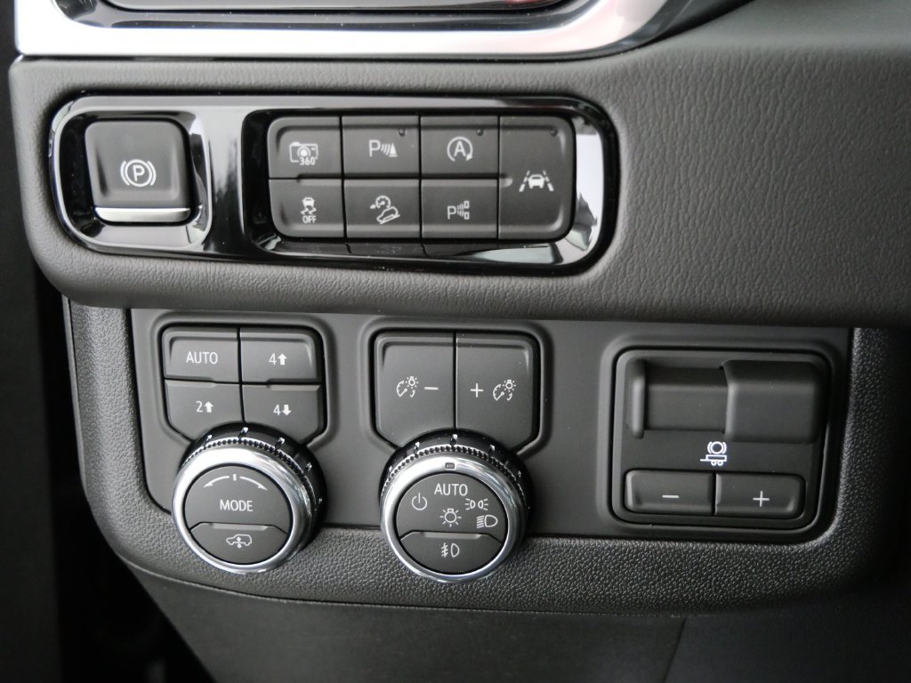 New 2026 GMC Yukon XL Denali w/ Denali Reserve Package AWD/4WD image 19