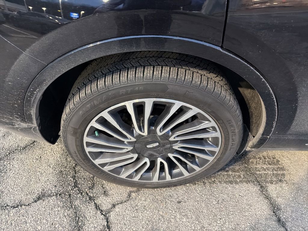 Used 2022 Lincoln Corsair Reserve w/ Equipment Group 201A image 5