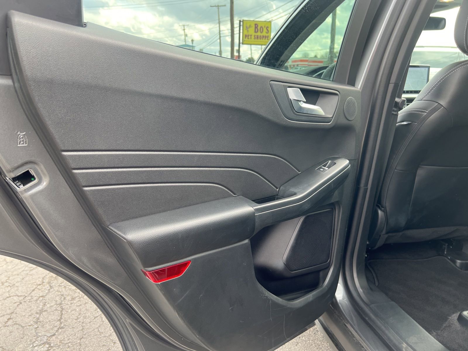 Used 2024 Ford Escape Platinum w/ Premium Technology Package image 36