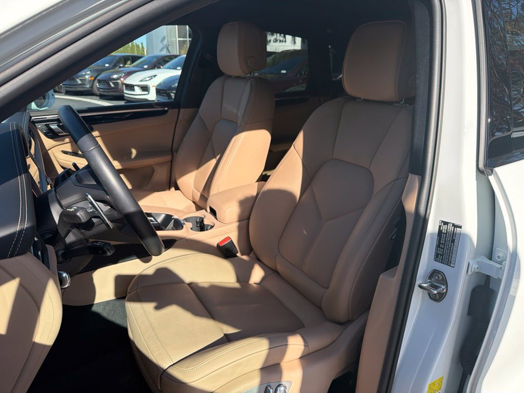 Certified 2026 Porsche Macan S AWD/4WD image 5