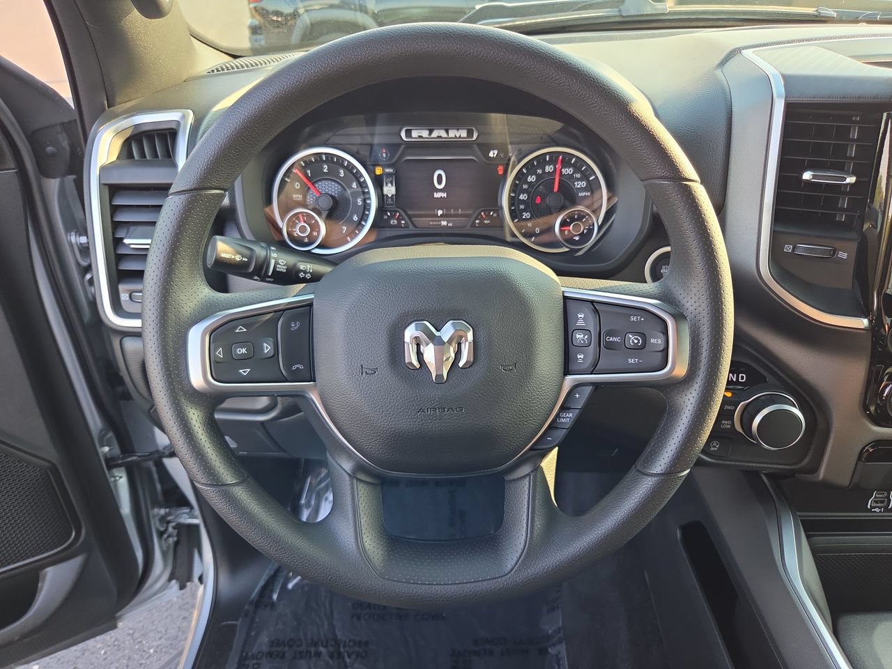 New 2026 RAM 1500 Express AWD/4WD image 5