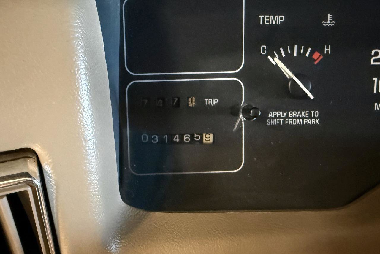 Used 1995 Buick Roadmaster Estate RWD image 90