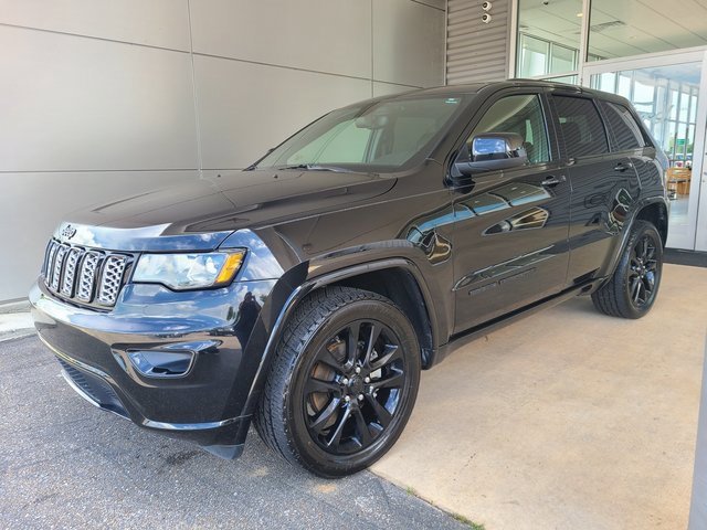 Used 2020 Jeep Grand Cherokee Altitude